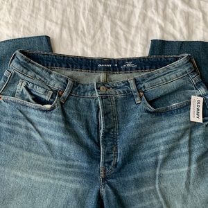 Old Navy High-Waisted Button-Fly Curvy O.G. Straight Cut-Off Jeans